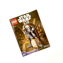 Incarca imaginea in Galerie, LEGO® 75118 ReGenerat: Star Wars™ - Captain Phasma™