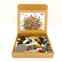 Incarca imaginea in Galerie, Cutie cu supliment creativ din piese Lego® vărsate