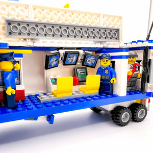 LEGO® 60044 ReGenerat: City - Unitatea mobilă de poliţie