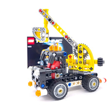 Incarca imaginea in Galerie, LEGO® 42031 ReGenerat: Technic - Culegător de cireșe