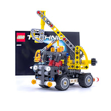 Incarca imaginea in Galerie, LEGO® 42031 ReGenerat: Technic - Culegător de cireșe
