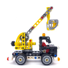 Incarca imaginea in Galerie, LEGO® 42031 ReGenerat: Technic - Culegător de cireșe