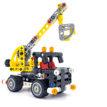 Incarca imaginea in Galerie, LEGO® 42031 ReGenerat: Technic - Culegător de cireșe