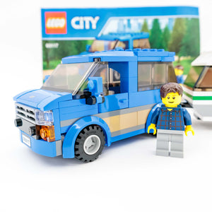 LEGO® 60117 ReGenerat: City - Furgoneta si rulota