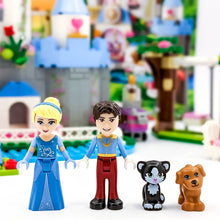 Incarca imaginea in Galerie, LEGO® 41055 ReGenerat: Disney™ - Castelul romantic al Cenuşăresei