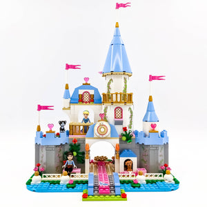 LEGO® 41055 ReGenerat: Disney™ - Castelul romantic al Cenuşăresei