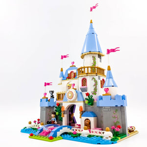 LEGO® 41055 ReGenerat: Disney™ - Castelul romantic al Cenuşăresei