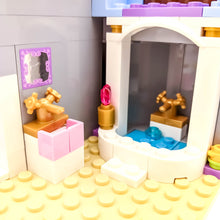 Incarca imaginea in Galerie, LEGO® 41055 ReGenerat: Disney™ - Castelul romantic al Cenuşăresei