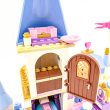 Incarca imaginea in Galerie, LEGO® 41055 ReGenerat: Disney™ - Castelul romantic al Cenuşăresei