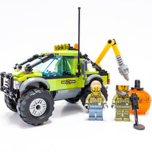 Incarca imaginea in Galerie, LEGO® 60121 ReGenerat: City - Camion de explorare a vulcanului