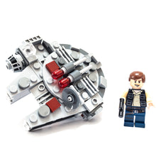 Incarca imaginea in Galerie, LEGO® 75030 ReGenerat Premium: Star Wars™ - Millennium Falcon